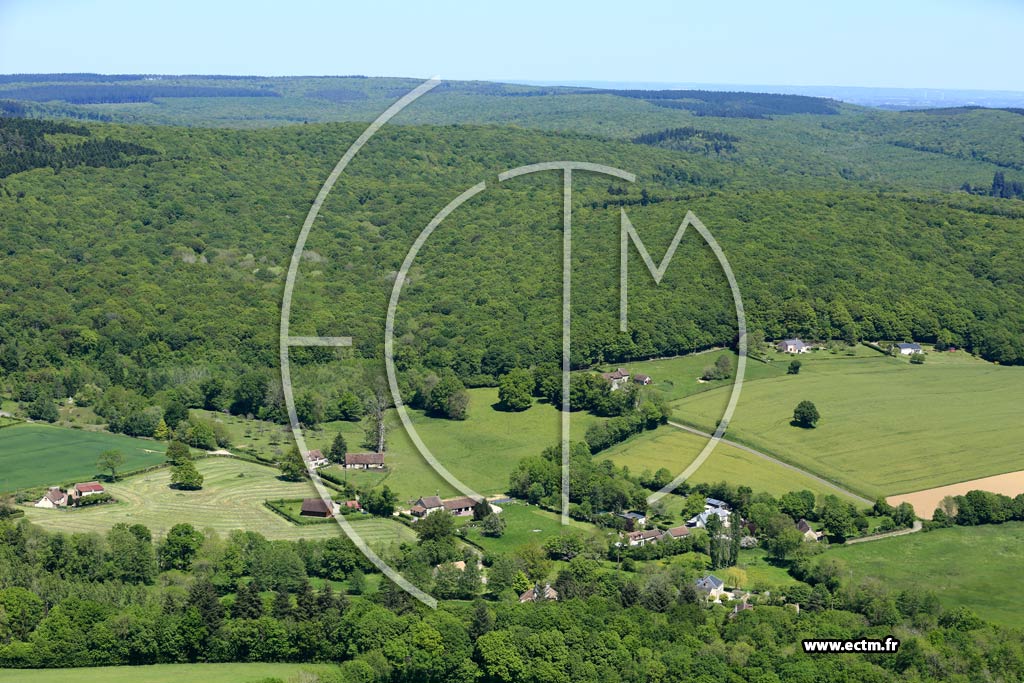 Photo arienne de Saint-Nicolas-des-Bois (Le Froust)