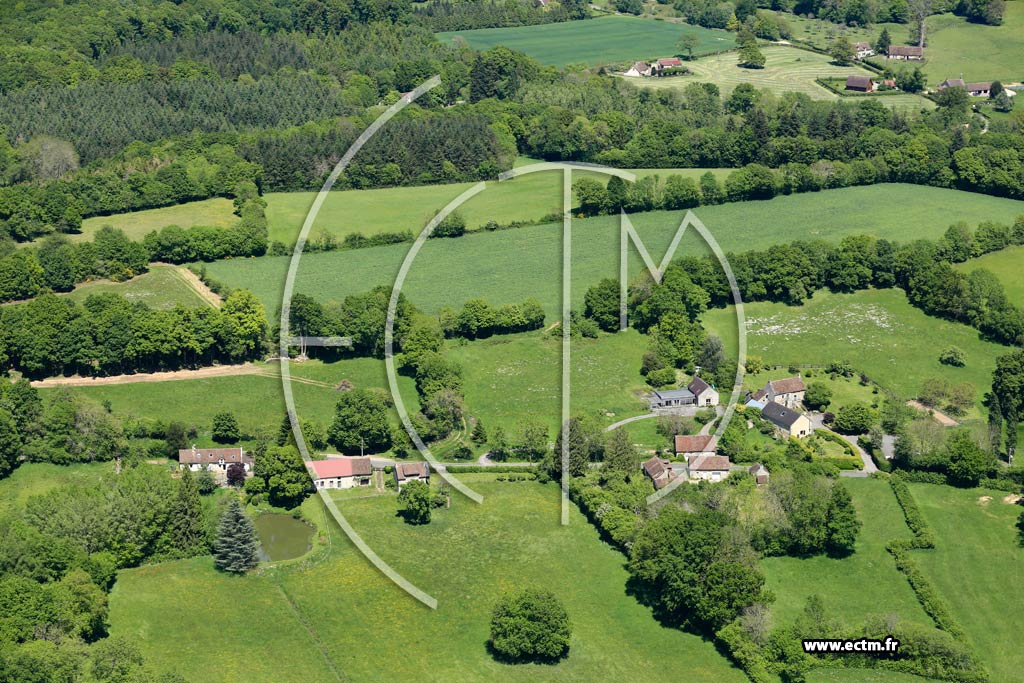 Photo arienne de Saint-Nicolas-des-Bois (Pinchvre)