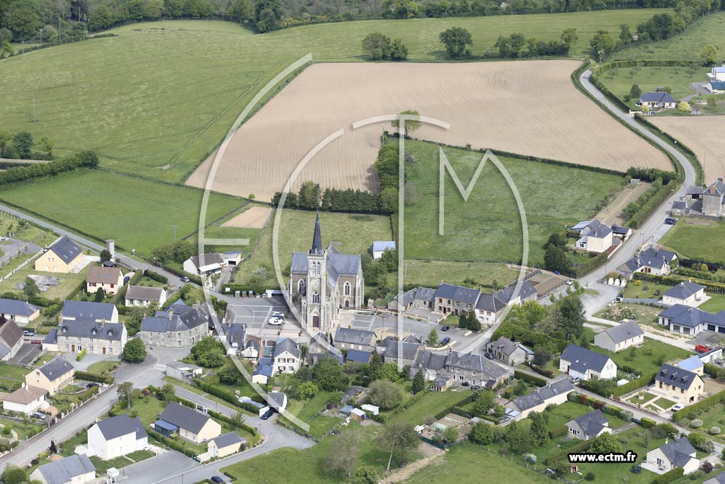 Photo arienne de Saint-Calais-du-Dsert