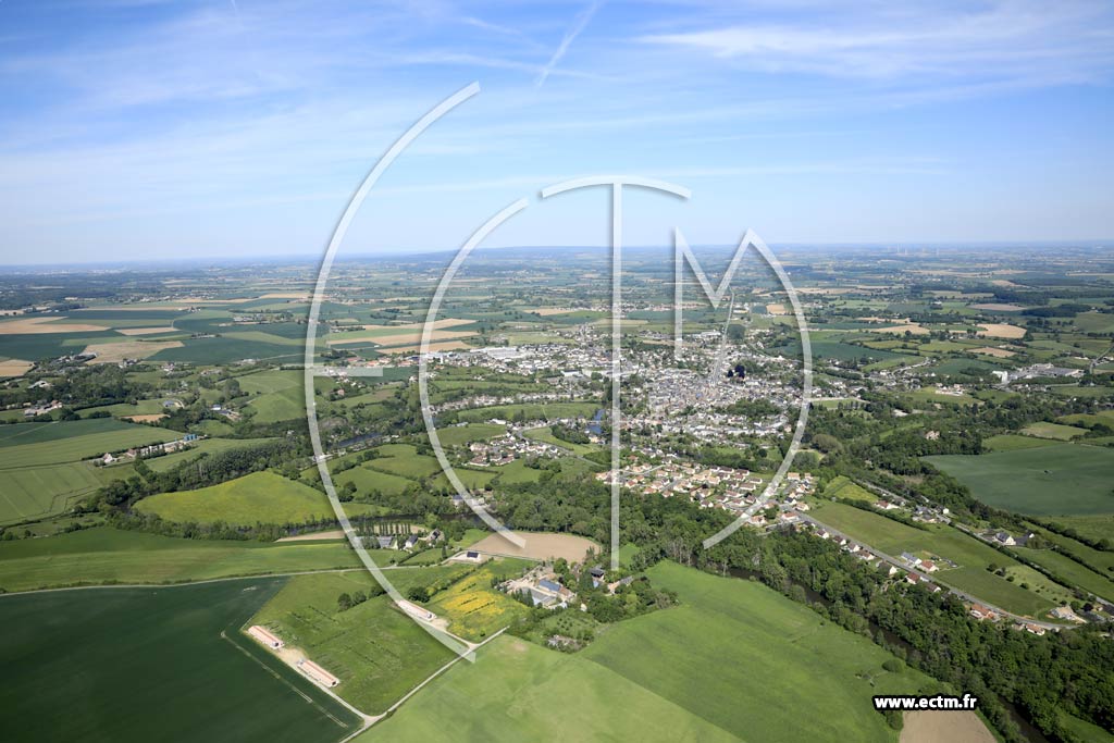 Photo arienne de Fresnay-sur-Sarthe