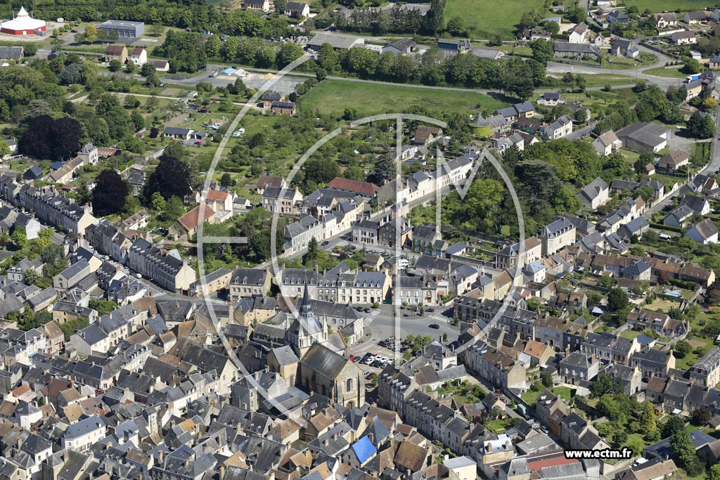 Photo arienne de Fresnay-sur-Sarthe