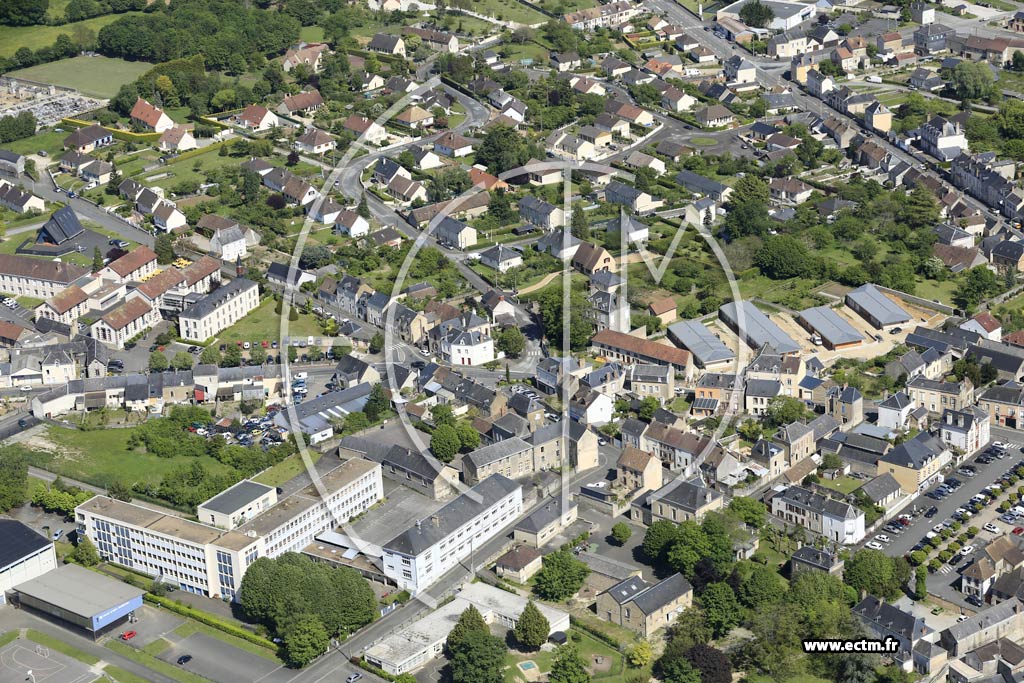 Photo arienne de Fresnay-sur-Sarthe