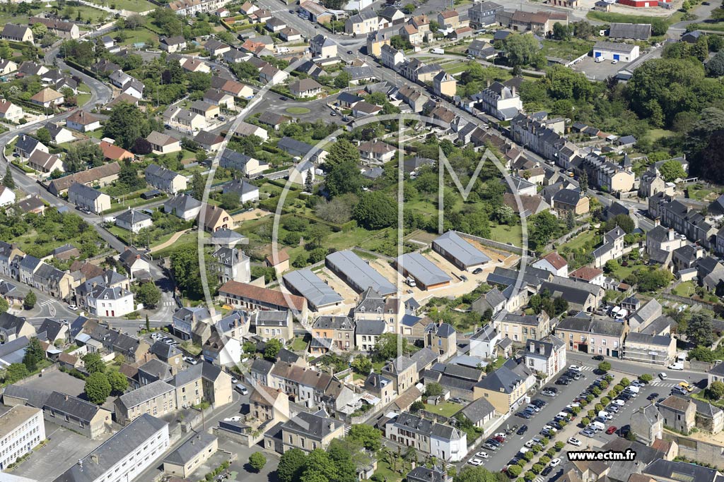 Photo arienne de Fresnay-sur-Sarthe