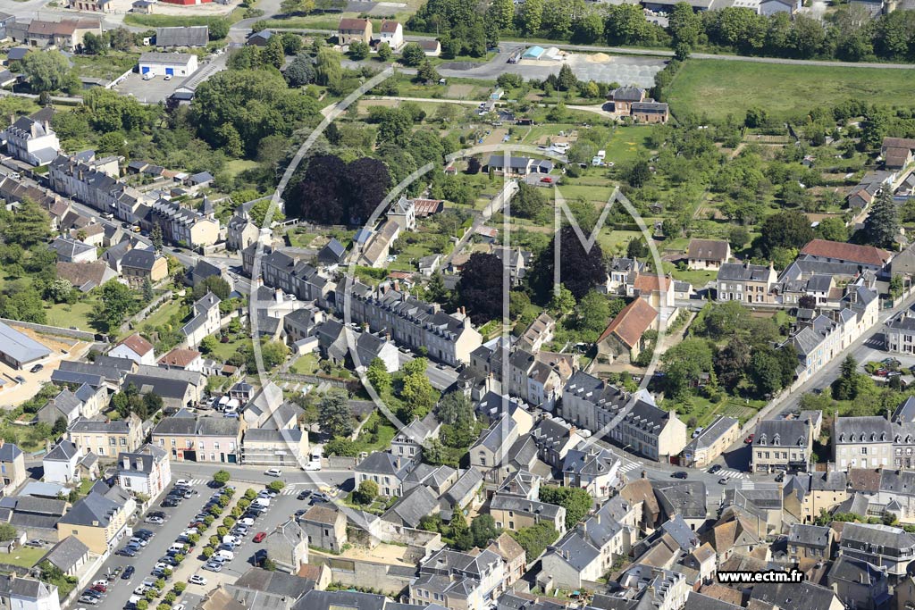Photo arienne de Fresnay-sur-Sarthe
