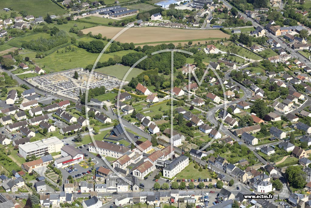 Photo arienne de Fresnay-sur-Sarthe