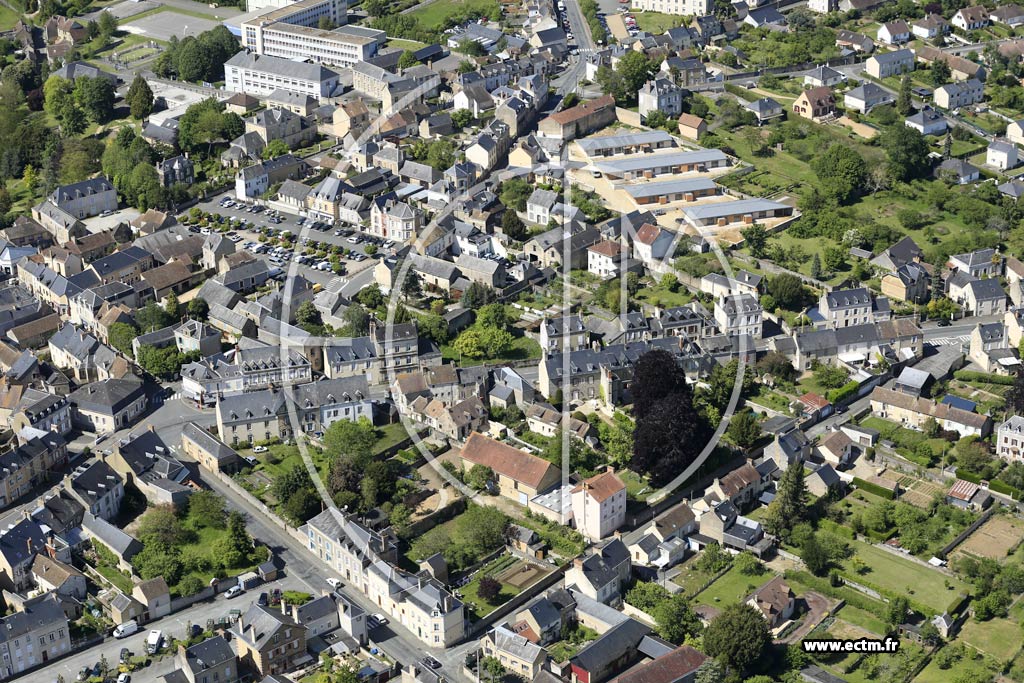 Photo arienne de Fresnay-sur-Sarthe
