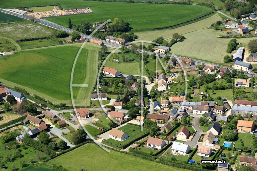 Photo arienne de Domfront-en-Champagne
