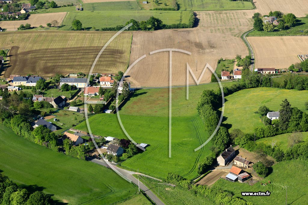 Photo arienne de Saint-Michel-de-Chavaignes