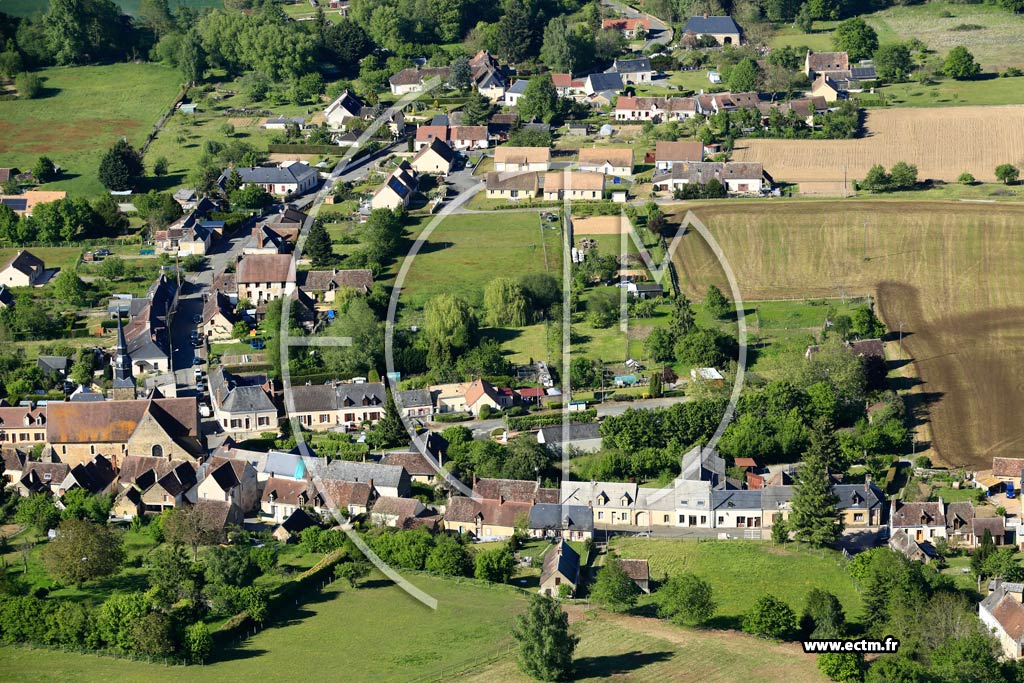 Photo arienne de Saint-Michel-de-Chavaignes