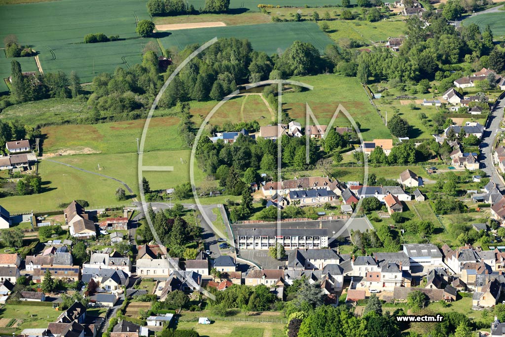 Photo arienne de Saint-Michel-de-Chavaignes
