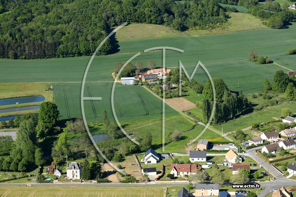 Photo arienne de Saint-Michel-de-Chavaignes