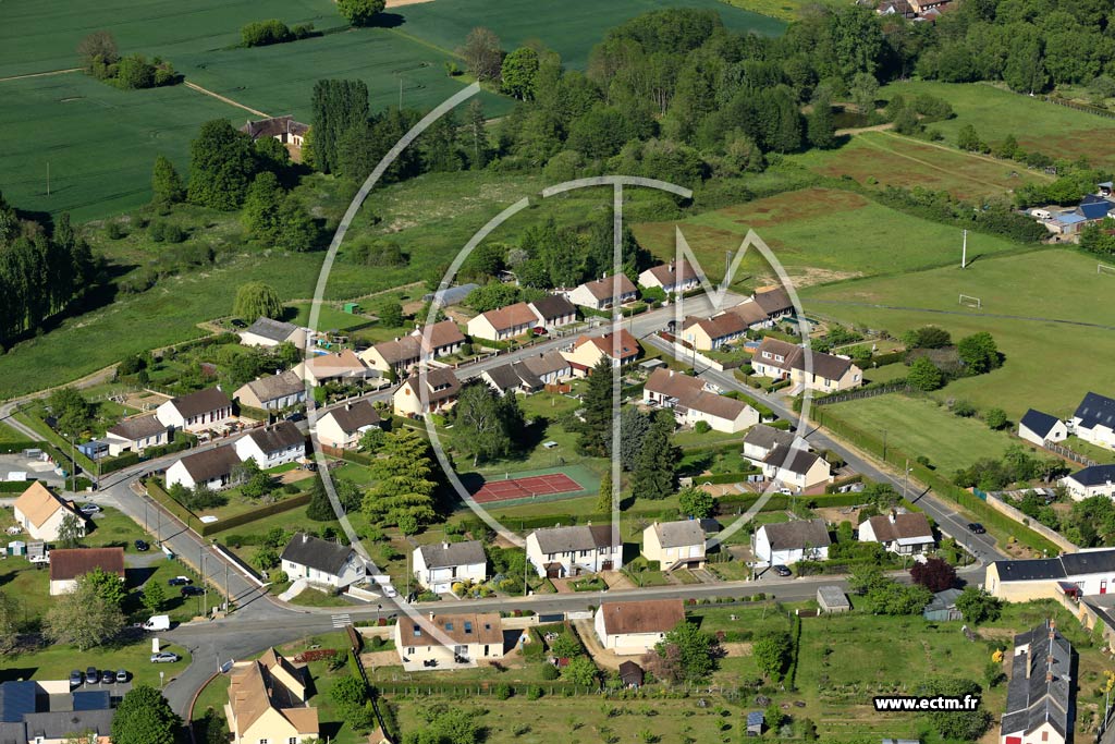 Photo arienne de Saint-Michel-de-Chavaignes