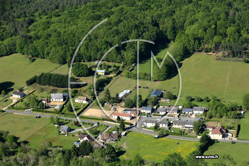 Photo arienne de Semur-en-Vallon (La Creuserie)