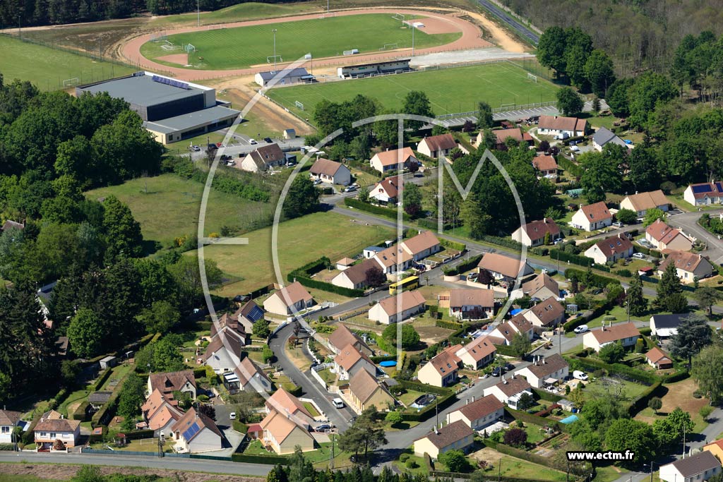 Photo arienne de Montfort-le-Gesnois (Les Hauts Bois)