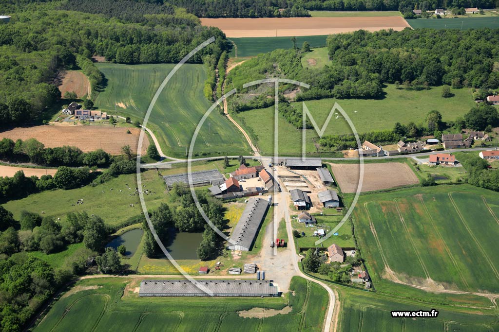 Photo arienne de Saint-Mars-la-Brire (Le Carrefour)