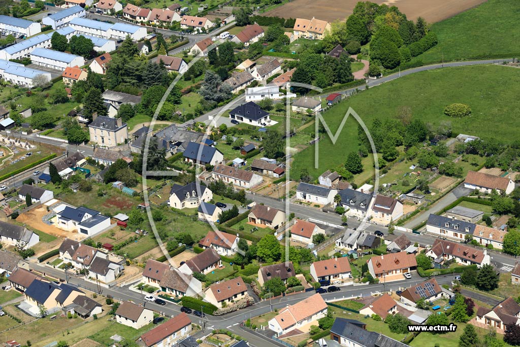 Photo arienne de Parign-l'vque (Chteauroux)