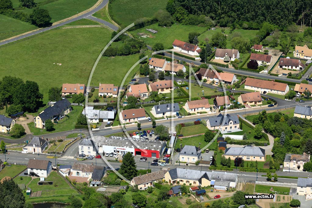 Photo arienne de Parign-l'vque (La Petite Ville)