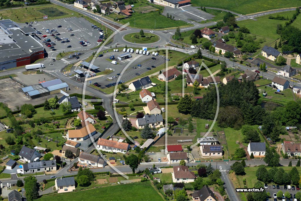 Photo arienne de Parign-l'vque (La Petite Ville)