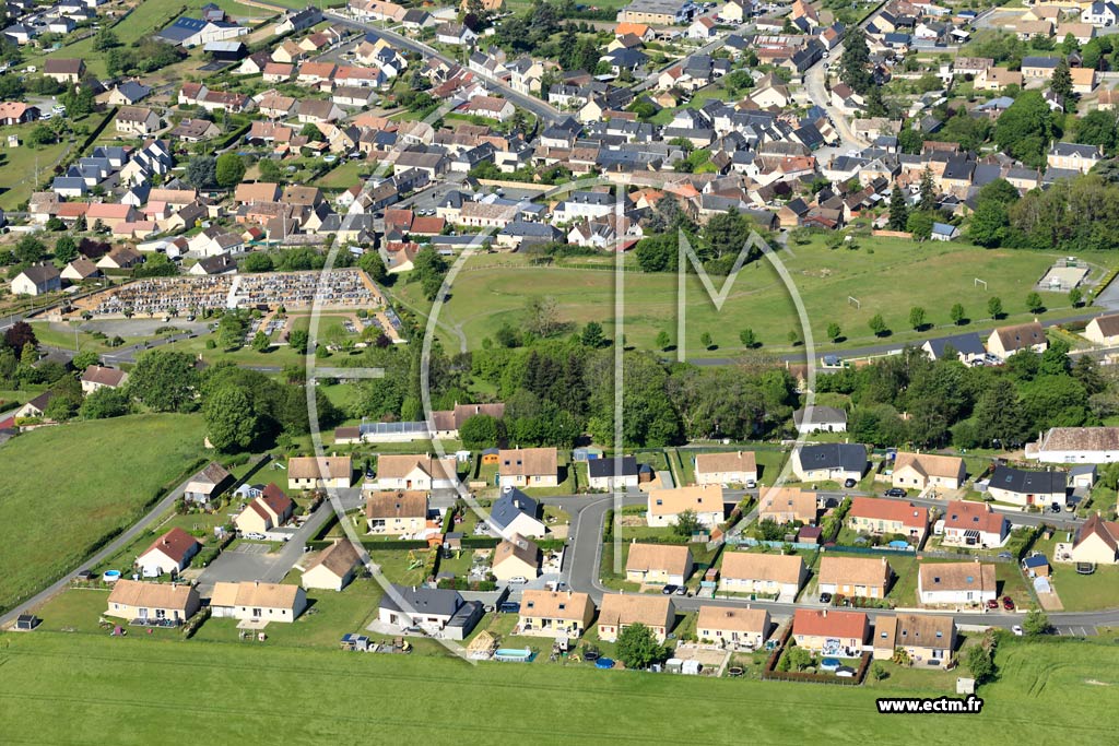 Photo arienne de Saint-Mars-d'Outill (La Grassinire)
