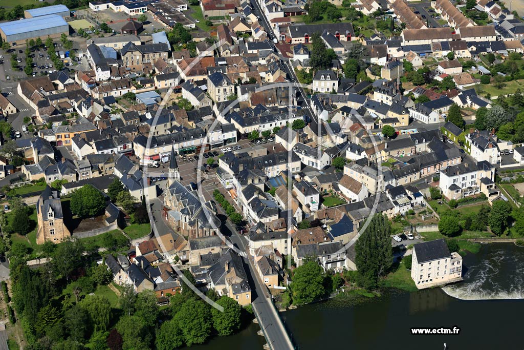 Photo arienne de La Suze-sur-Sarthe