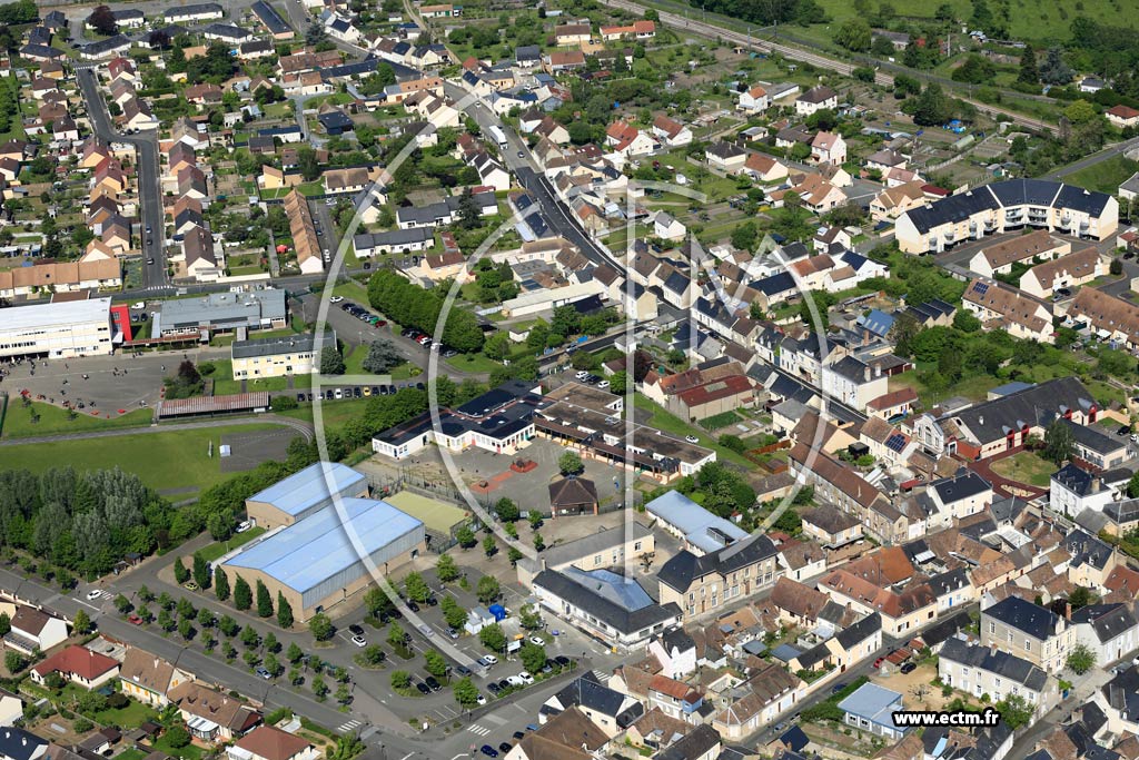 Photo arienne de La Suze-sur-Sarthe
