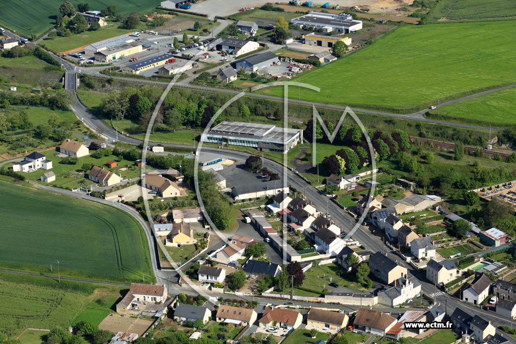 Photo arienne de Noyen-sur-Sarthe
