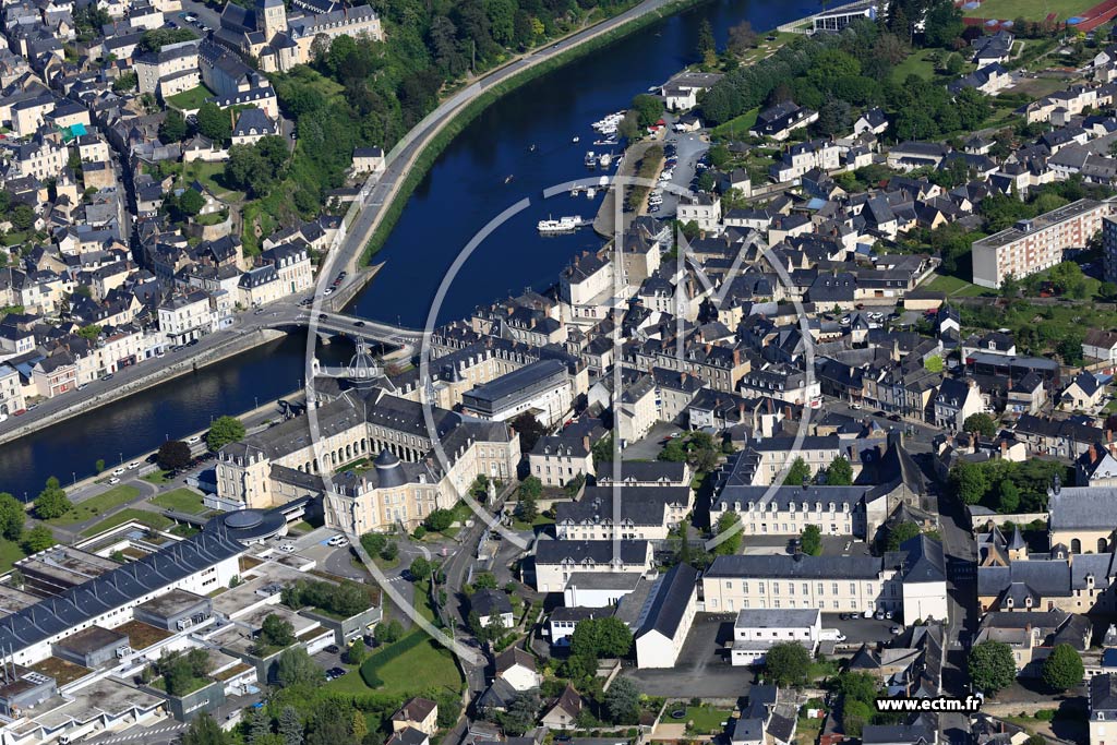 Photo arienne de Chteau-Gontier (Rive Droite)