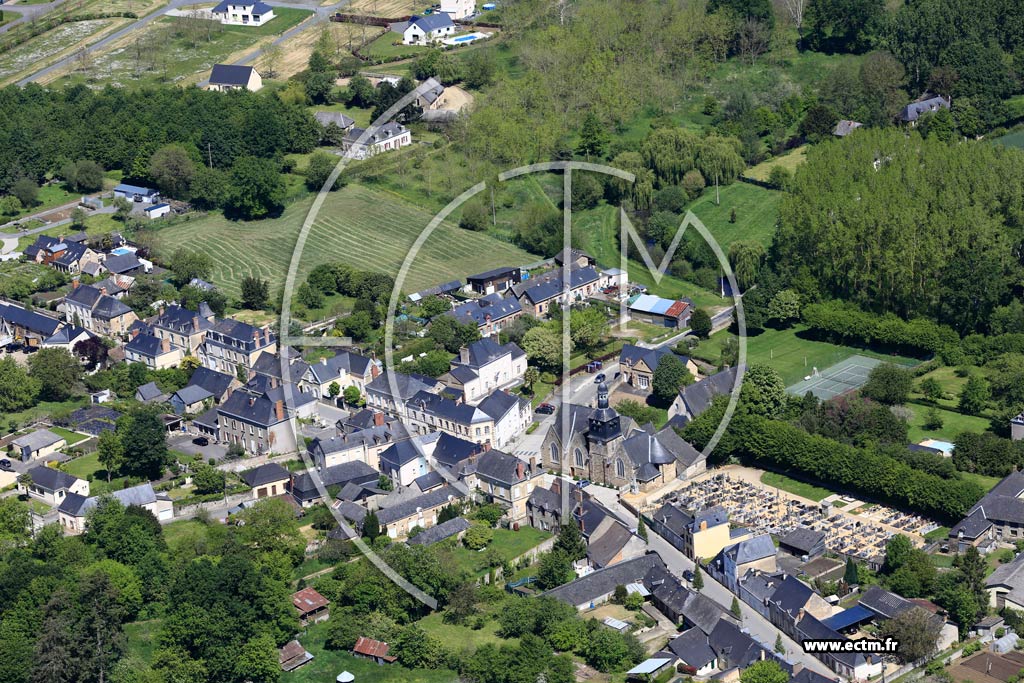 Photo arienne de Livr-la-Touche