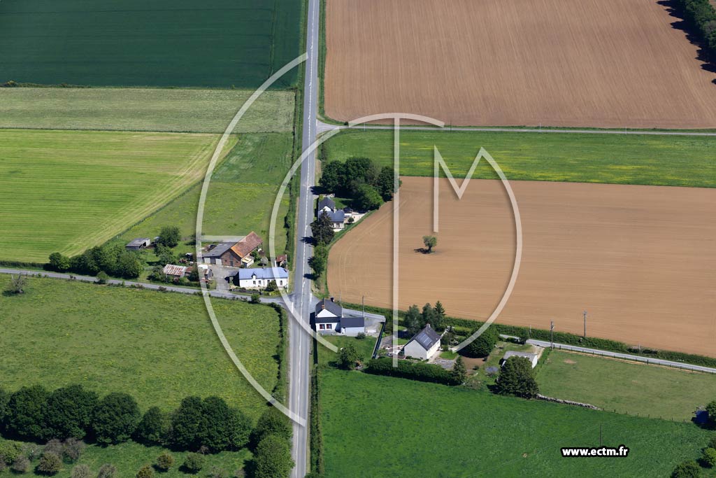 Photo arienne de Saint-Michel-de-la-Ro (Les Charmes)