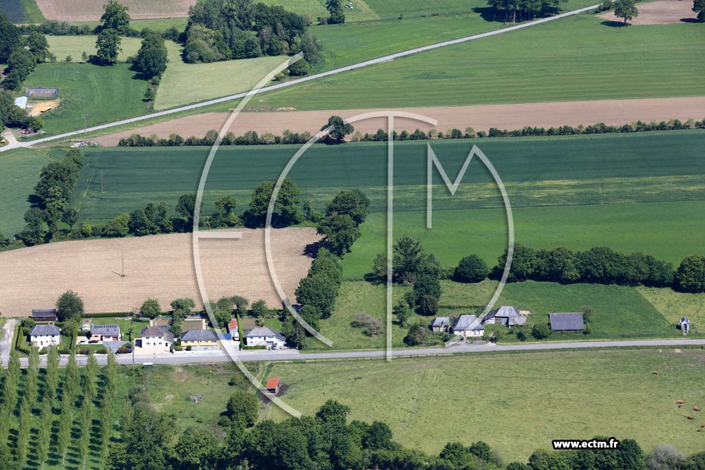 Photo arienne de Saint-Poix