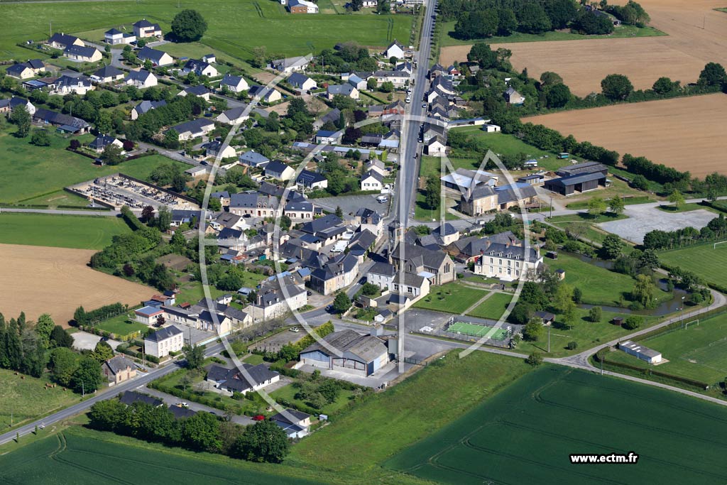 Photo arienne de Saint-Quentin-les-Anges