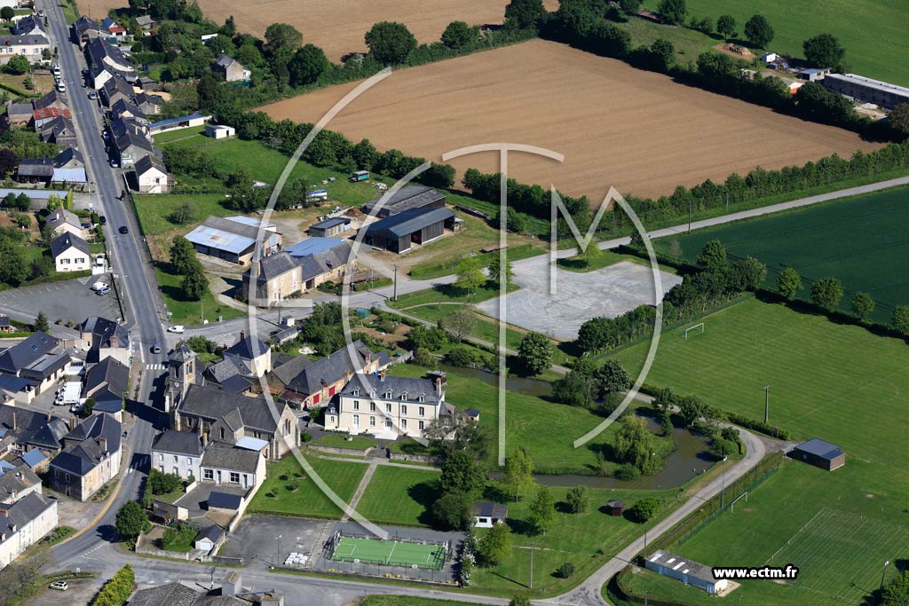 Photo arienne de Saint-Quentin-les-Anges
