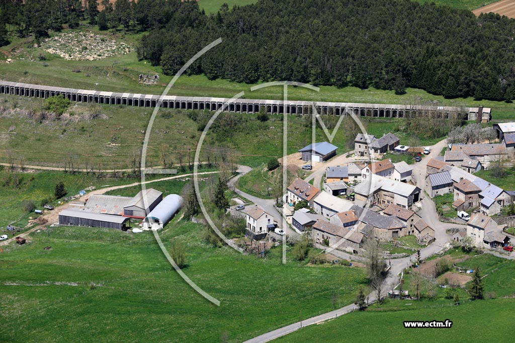 Photo arienne de Allenc (Larzalier)