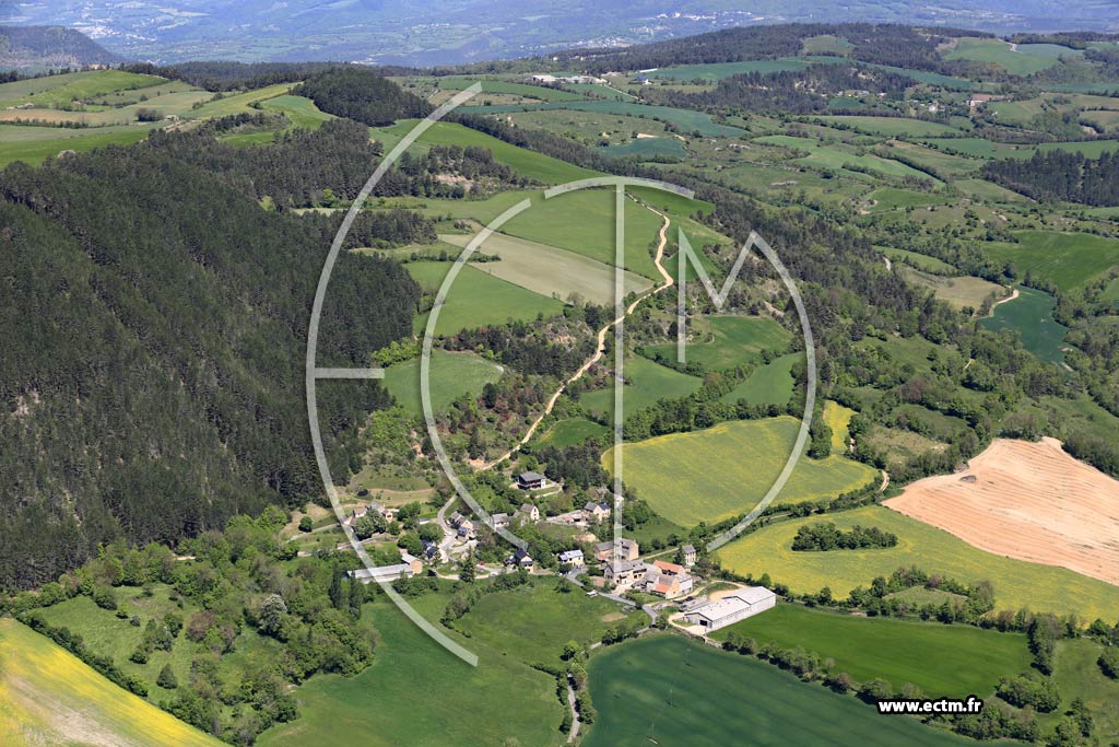 Photo arienne de Barjac (La Roche)