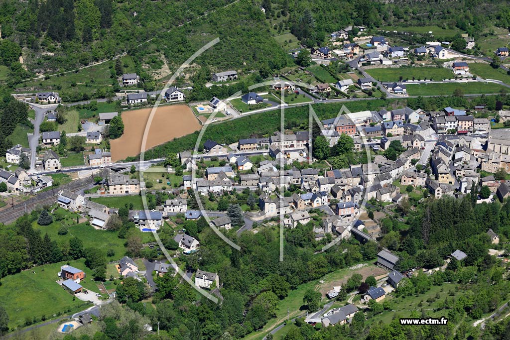 Photo arienne de Bourgs-sur-Colagne (Le Monastier-Pin-Moris)
