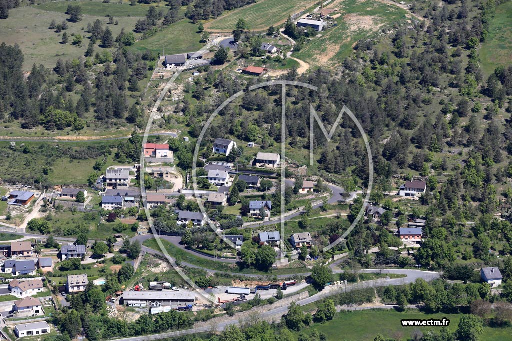 Photo arienne de Montrodat (Les Reyllades)