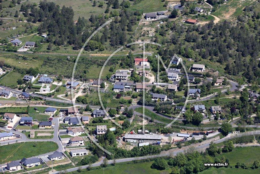 Photo arienne de Montrodat (Les Reyllades)