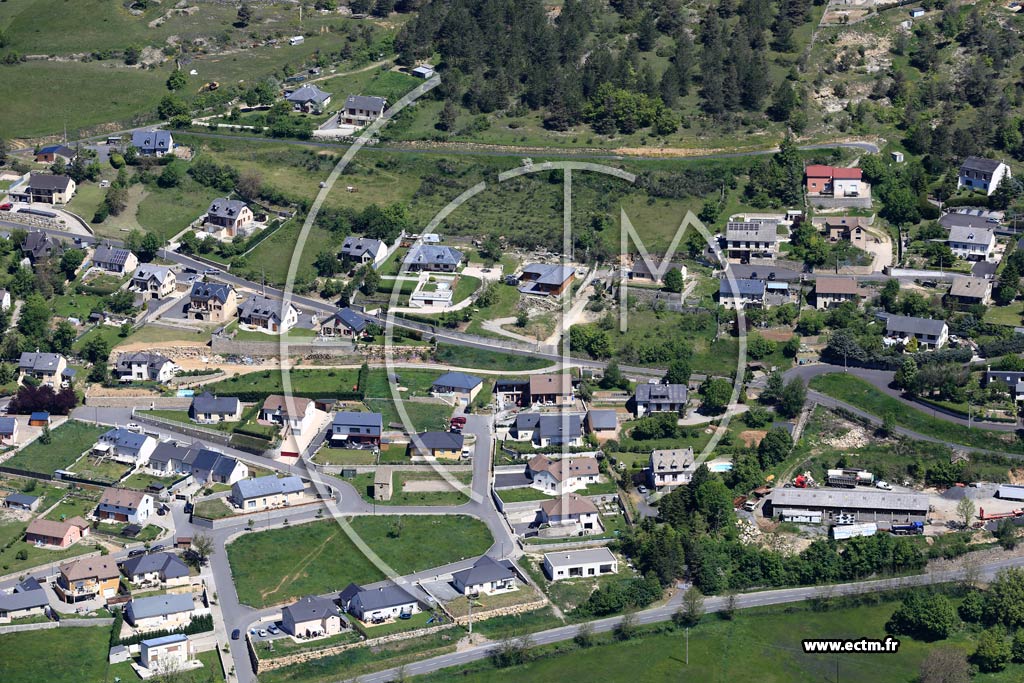 Photo arienne de Montrodat (Les Reyllades)