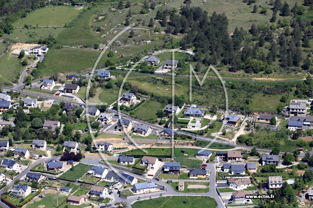 Photo arienne de Montrodat (Les Reyllades)