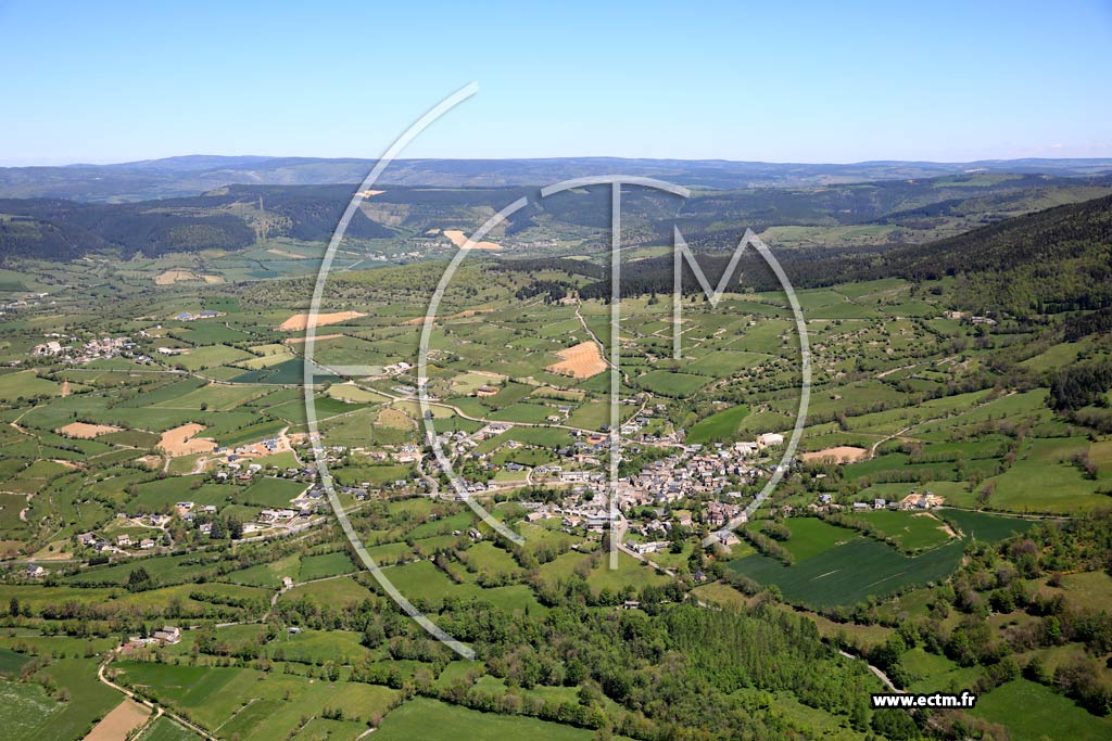 Photo arienne de Saint-tienne-du-Valdonnez