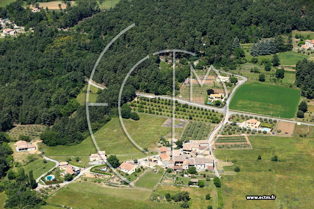 Photo arienne de Ailhon (Le Plot)