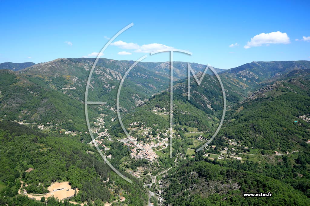 Photo arienne de Antraigues-sur-Volane