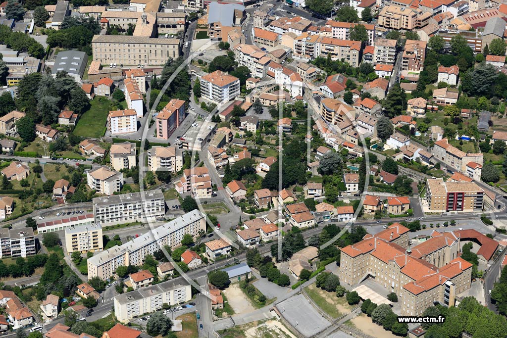 Photo arienne de Aubenas