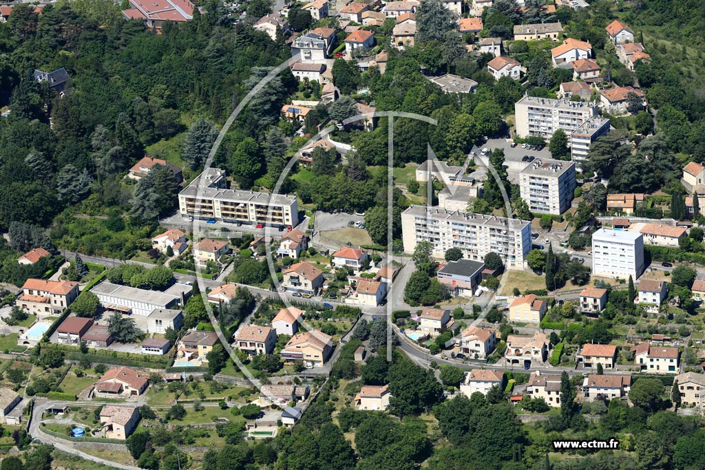 Photo arienne de Aubenas (Baza)