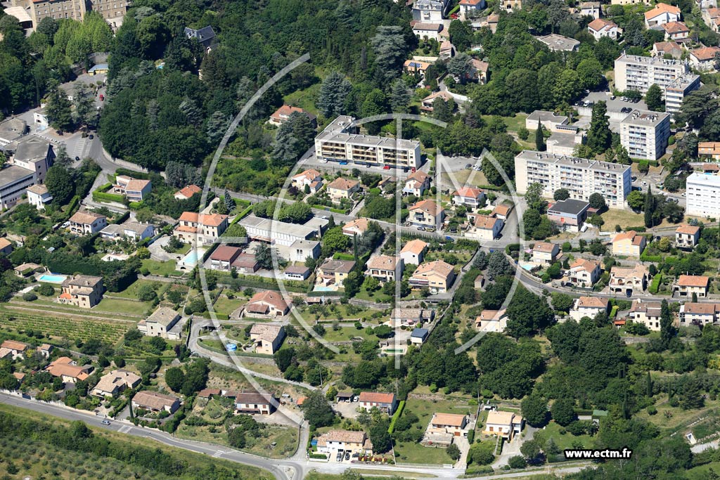 Photo arienne de Aubenas (Baza)