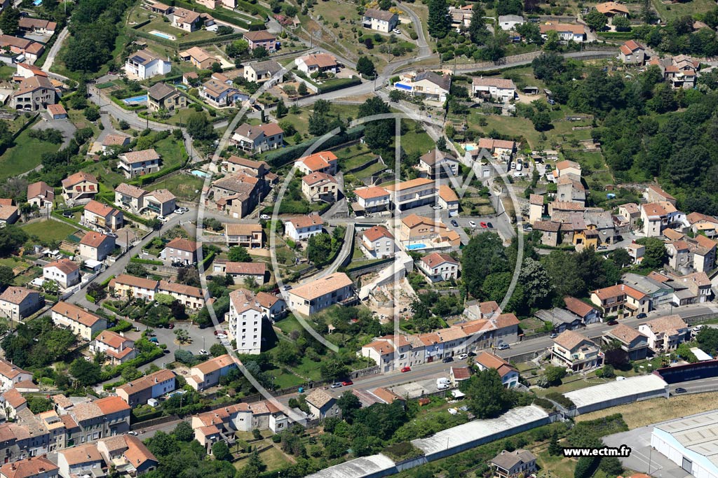 Photo arienne de Labgude (La Blachre)
