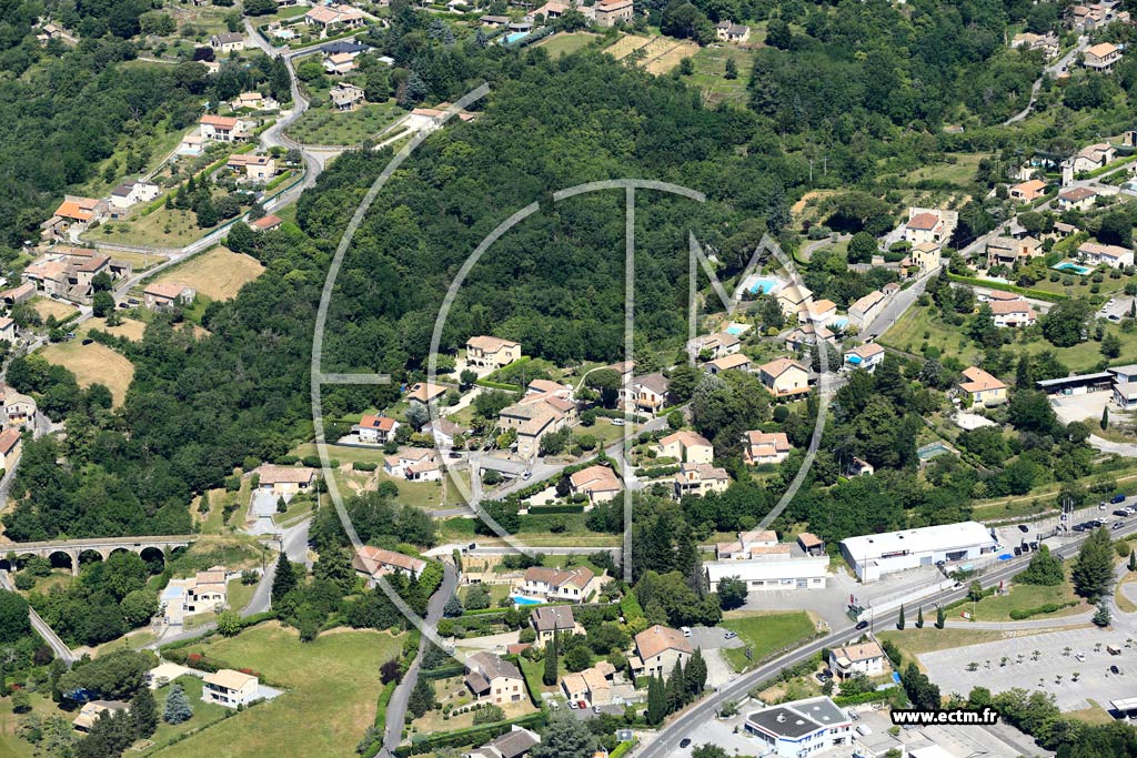 Photo arienne de Saint-tienne-de-Fontbellon (La Toule)