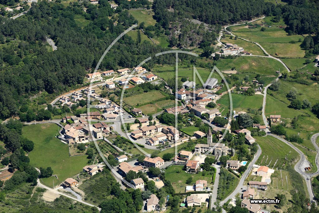 Photo arienne de Saint-Julien-du-Serre