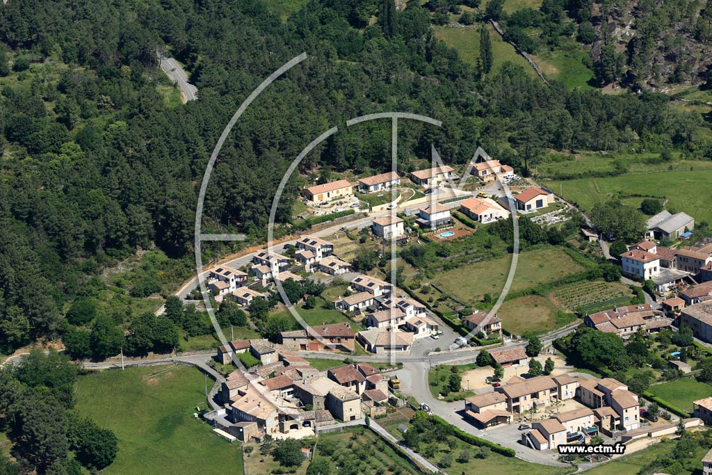 Photo arienne de Saint-Julien-du-Serre