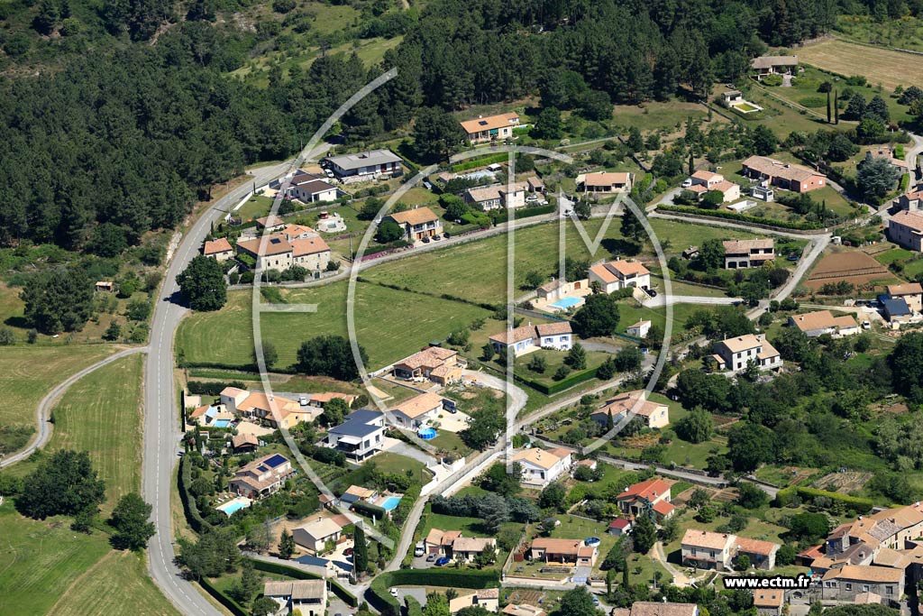 Photo arienne de Saint-Julien-du-Serre